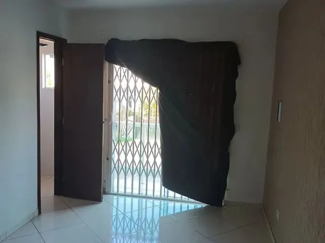 Imagem 2: Sobrado com 3 Quartos e Suite. Direto com Proprietário