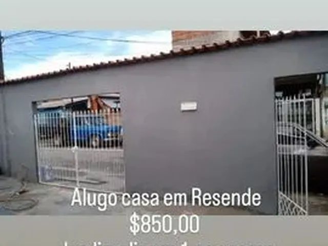 Imagem: A casa possui 2 Dormitórios, 2 Banheiros, 1 Vaga na