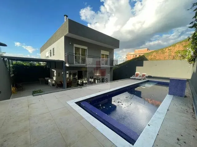 Imagem: Excelente Casa com 4 Suítes, Piscina, Aréa