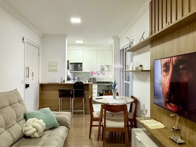 Imagem: O apartamento possui 2 Dormitórios, 1 Banheiro, 1 Vaga na
