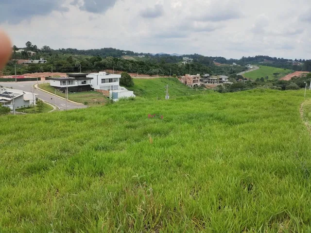 Imagem: O terreno possui 1.000m² de Área Privada e está