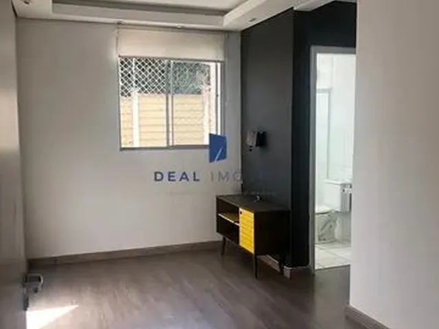 Imagem: O apartamento possui 2 Dormitórios, 1 Banheiro, 1 Vaga na