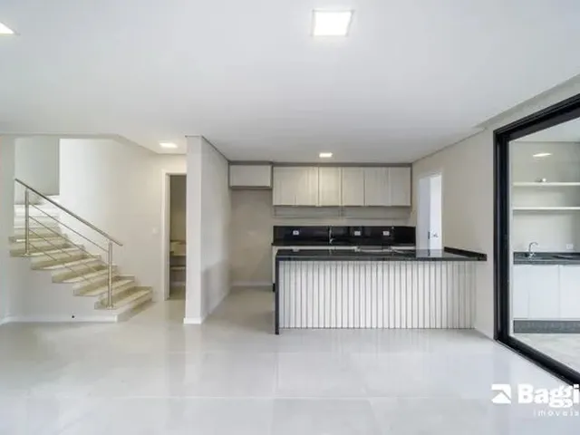Imagem 10: Casa de 3 Quartos para Alugar no Bairro Campo Comprido