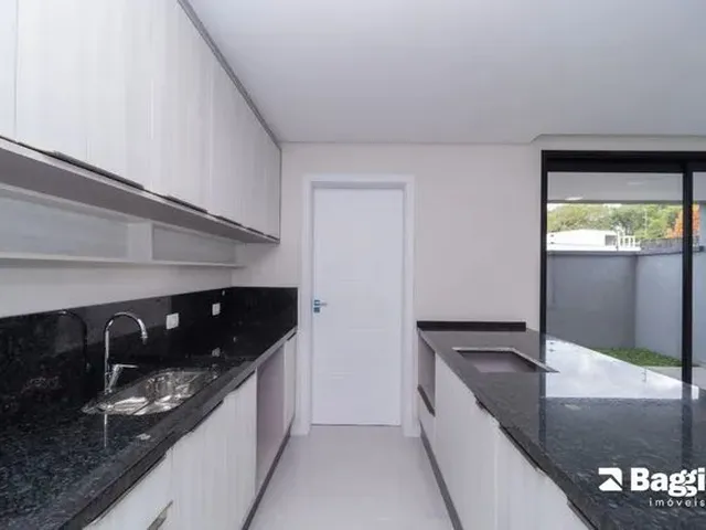 Imagem 6: Casa de 3 Quartos para Alugar no Bairro Campo Comprido
