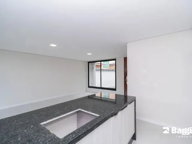 Imagem 9: Casa de 3 Quartos para Alugar no Bairro Campo Comprido
