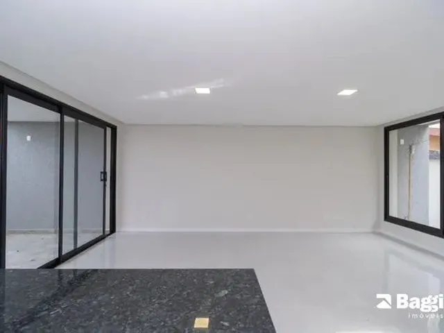 Imagem 12: Casa de 3 Quartos para Alugar no Bairro Campo Comprido