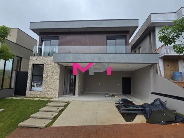 Imagem: A casa em condomínio possui 3 Dormitórios, 3 Suítes, 5