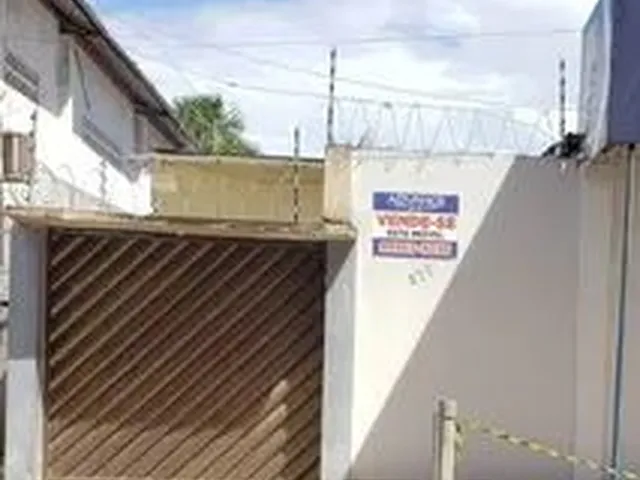 Imagem: A casa possui 2 Dormitórios, 2 Suítes, 3 Banheiros, 4