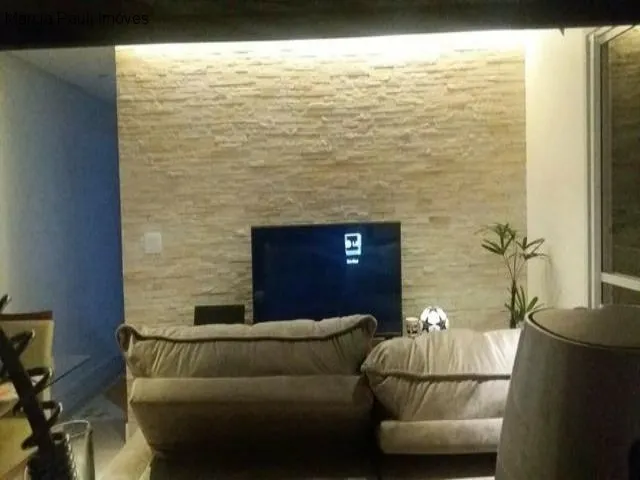 Imagem: O apartamento possui 2 Dormitórios, 1 Banheiro, 1 Vaga na
