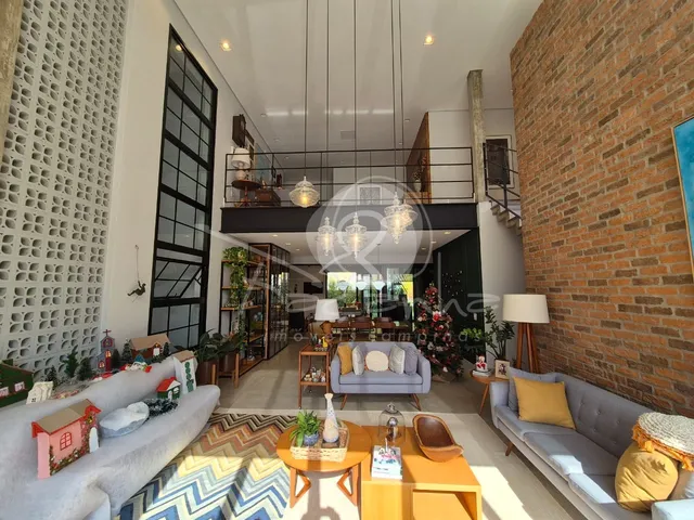 Imagem: Casa com 3 Suítes para Venda no Alphaville