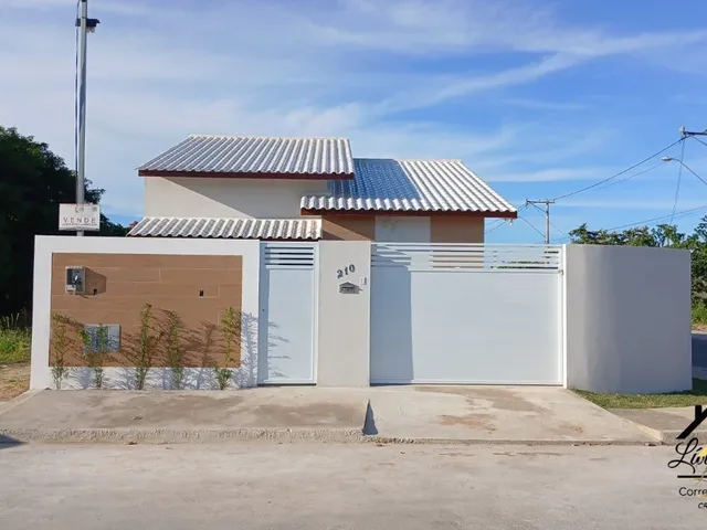 Imagem: A casa possui 3 Dormitórios, 1 Suíte, 2 Banheiros, 2