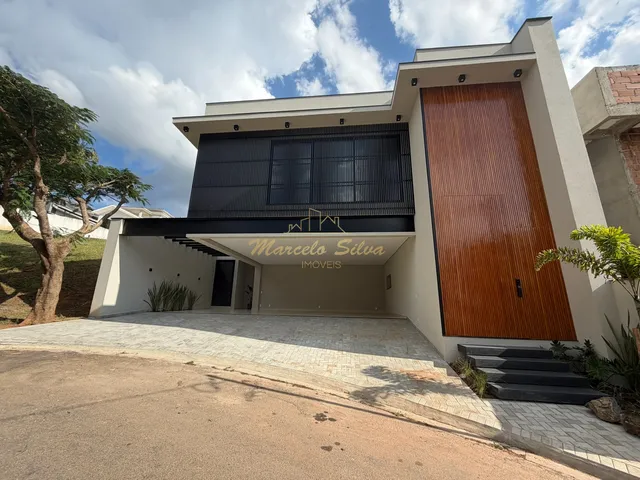 Imagem: A casa em condomínio possui 3 Dormitórios, 3 Suítes, 4