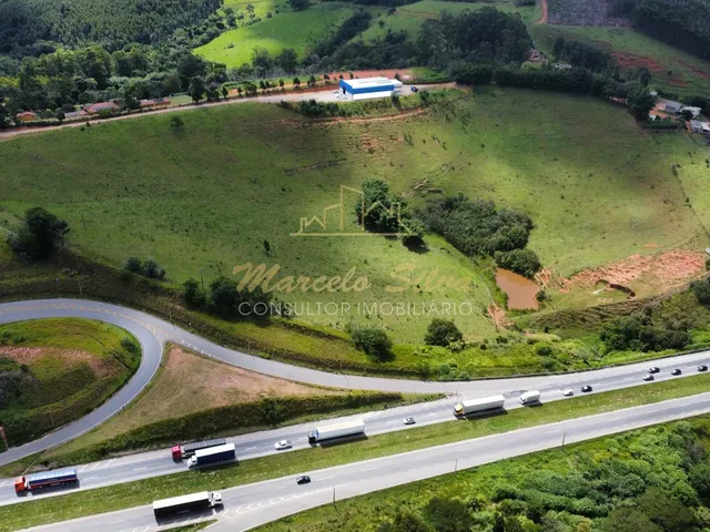 Imagem: Represa, Terreno Plano em Condomínio de