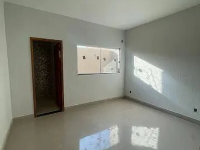 Imagem 4: Ótima Casa de 3 Quartos Sendo 1 Suíte com com Churrasqueira - Jd. Botânico