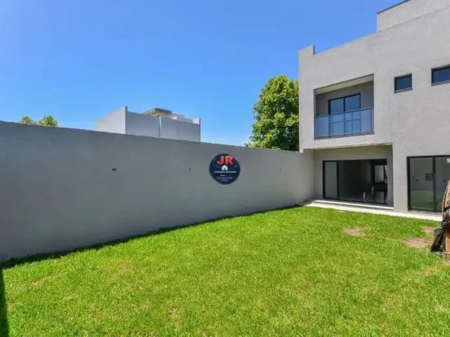 Imagem: Sobrado À Venda no Bairro Pineville - Pinhais/Pr