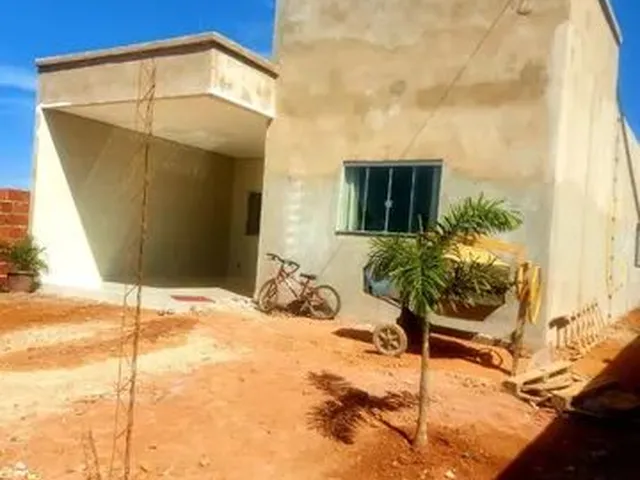 Imagem: A casa em condomínio possui 3 Dormitórios, 1 Banheiro, 2