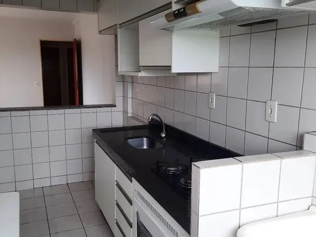 Imagem: O apartamento possui 2 Dormitórios, 1 Banheiro, 1 Vaga na