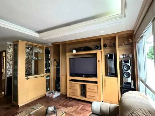 Imagem: Casa de Luxo em Condomínio com 4 Quartos
