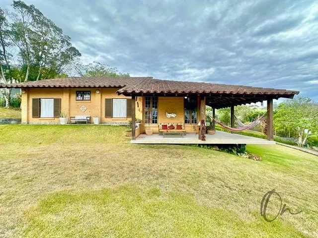 Imagem: Casa em Condomínio à Venda em Cotia-SP