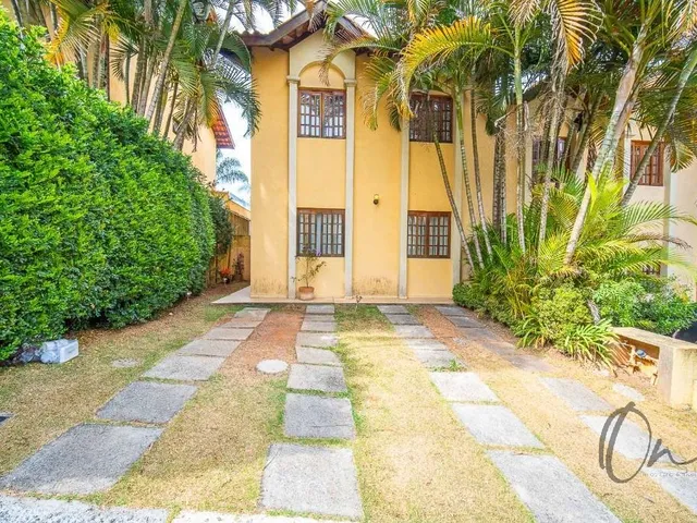 Imagem: Casa em Condomínio À Venda em Cotia-Sp
