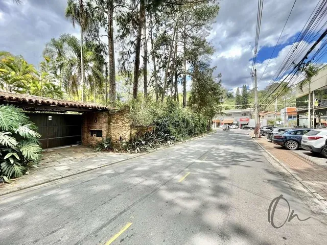 Imagem 5: Imperdível Oportunidade: Casa Comercial com 5 Quartos, 3 Suítes e 15 Vagas de Garagem na Vila Santo Antônio, Cotia-Sp