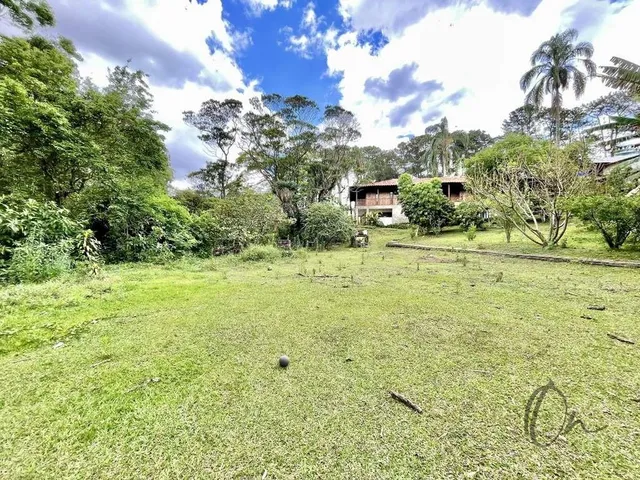 Imagem 11: Imperdível Oportunidade: Casa Comercial com 5 Quartos, 3 Suítes e 15 Vagas de Garagem na Vila Santo Antônio, Cotia-Sp