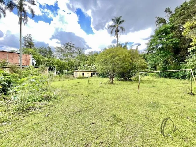 Imagem 15: Imperdível Oportunidade: Casa Comercial com 5 Quartos, 3 Suítes e 15 Vagas de Garagem na Vila Santo Antônio, Cotia-Sp