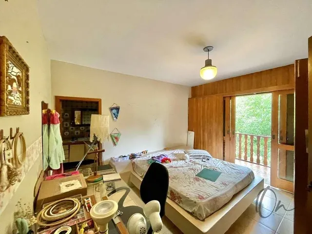 Imagem 2: Imperdível Oportunidade: Casa Comercial com 5 Quartos, 3 Suítes e 15 Vagas de Garagem na Vila Santo Antônio, Cotia-Sp