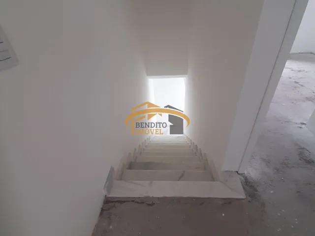 Imagem 12: Sobrado Novo Bela Vista, Osasco, com 2 Suíte, Quintal, 2 Vagas de Garagem