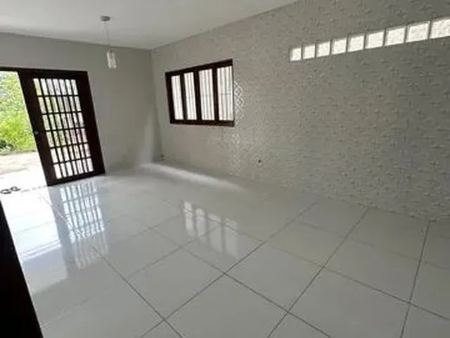 Imagem: Casa na Principal do Conj. José Tenório