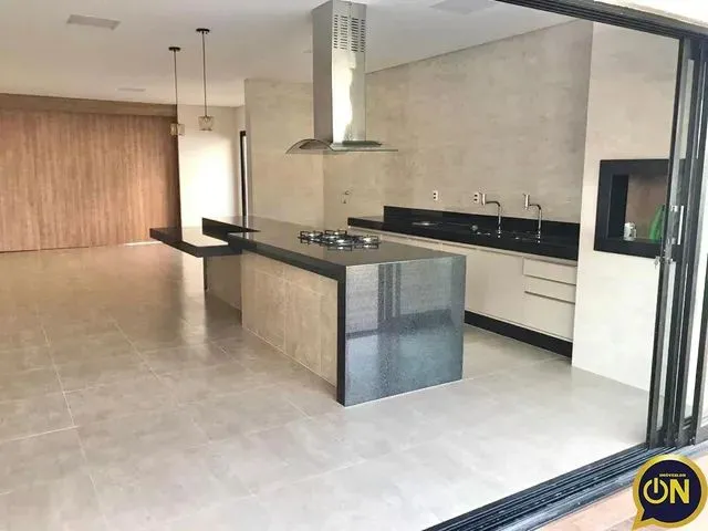 Imagem: Excelente Casa Térrea Localizada no Condomínio