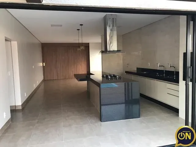 Imagem 12: Excelente Casa Térrea Localizada no Condomínio Florais do Valle com 3 Suítes