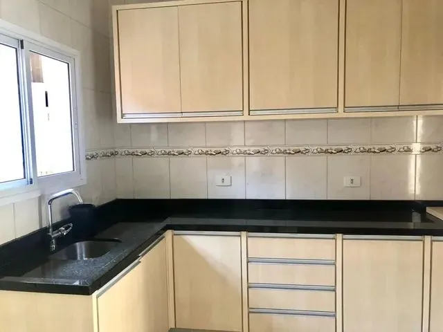 Imagem: Sobrado com 3 Quartos para Alugar por R$