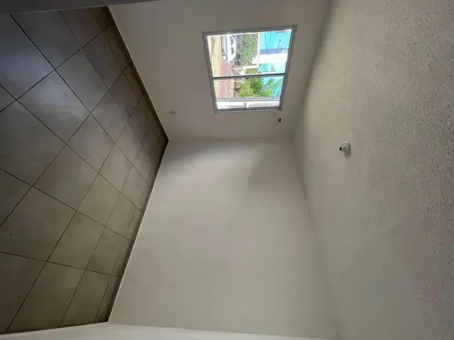 Imagem 2: Apartamento Novo no Gibraltar com Suíte