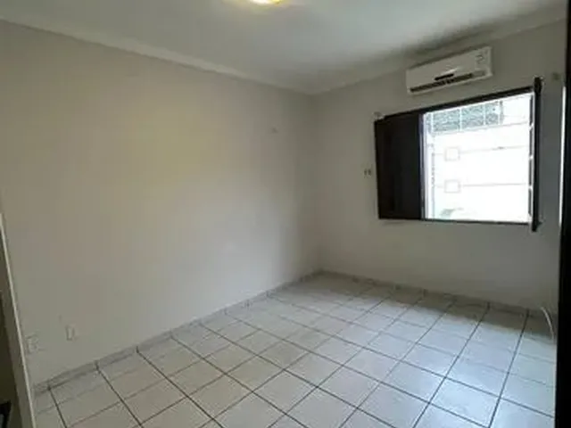 Imagem: A casa em condomínio possui 3 Dormitórios, 1 Suíte, 3