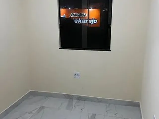 Imagem 4: Alugo Imóvel - 2/4, Suite, Sala, Cozinha, Banheiro, Área de Serviço