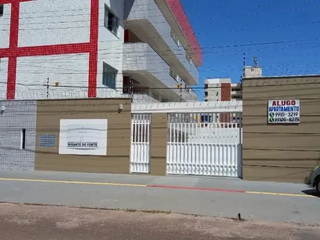Imagem: O apartamento possui 2 Dormitórios, 1 Suíte, 2 Banheiros,