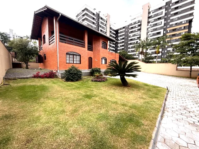 Imagem: Casa na rua Porto União toda reformada