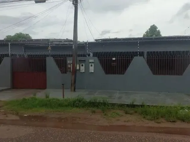Imagem: A kitnet possui 2 Dormitórios, 1 Banheiro, 1 Vaga na