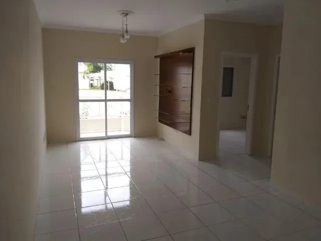 Imagem: O apartamento possui 2 Dormitórios, 1 Banheiro, 1 Vaga na