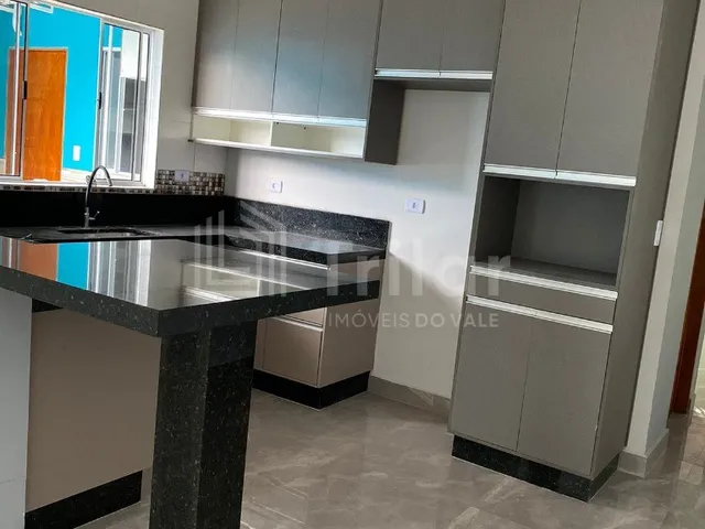 Imagem: Sobrado de 5 Dormitórios com Uma Suíte