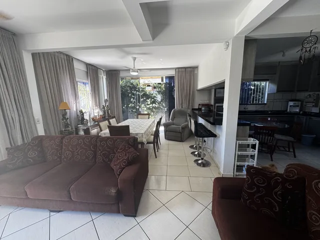 Imagem 2: Casa de Alvenaria em Garopaba