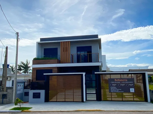 Imagem: Casa à venda no bairro Centro - Garopaba/SC