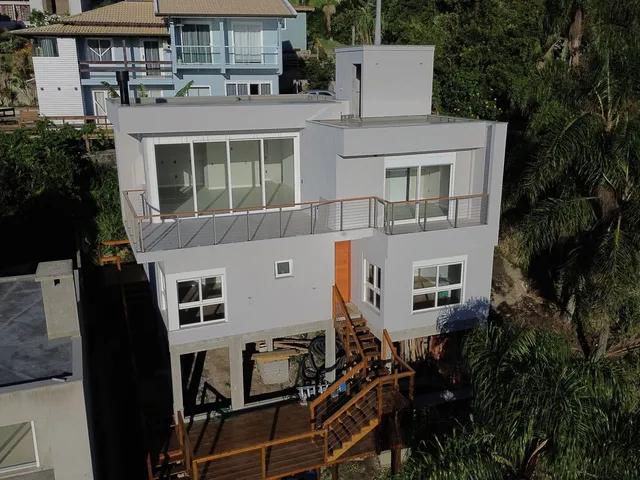 Imagem 3: Casa com Vista ao Mar em Garopaba SC