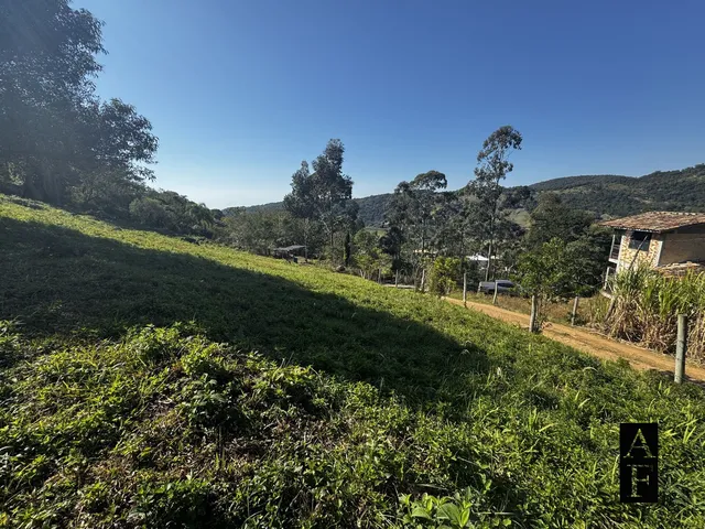 Imagem 6: Terreno em meio a natureza em Garopaba SC