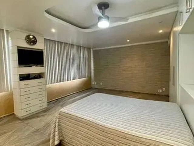Imagem 1: Bangu, Casa Triplex 3 Quartos, 2 Suítes, Piscina, 2 Vagas, Condomínio Fechado
