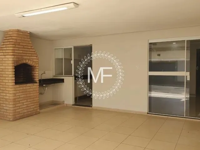 Imagem: A casa possui 3 Dormitórios, 1 Suíte, 2 Banheiros, 2