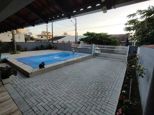 Imagem: Casa com 04 Dormitórios em Navegantes
