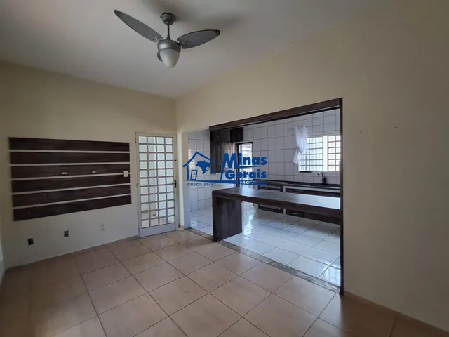 Imagem: Prédio Comercial e Residencial À Venda