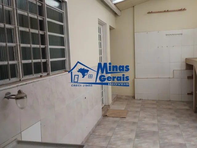 Imagem 5: Sobrado à Venda no Sul de Minas - 3 Dormitórios - Garagem e Portão Automático